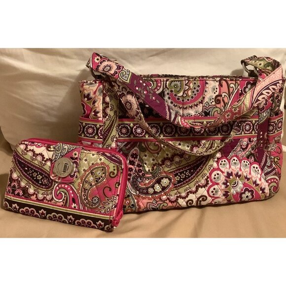 Vera Bradley Very Berry Paisley Quilted Shoulder Bag & Wallet Set Pink/Purple - Picture 5 of 16